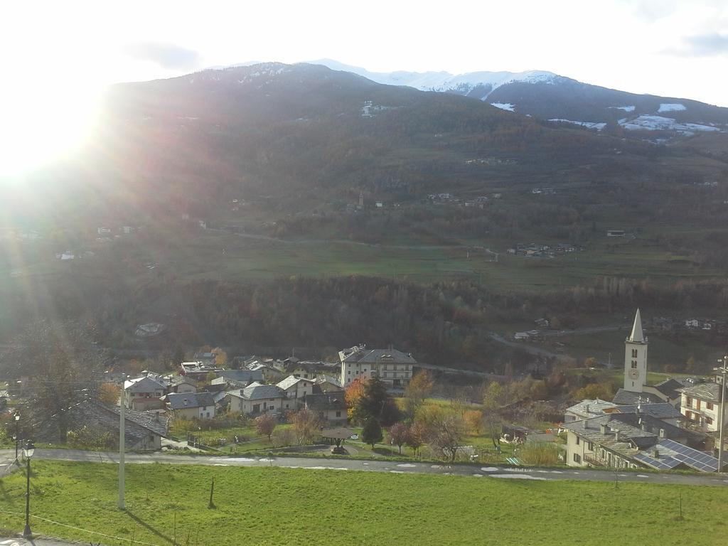 Souvenir De Tsaneli Lägenhet Roisan Exteriör bild